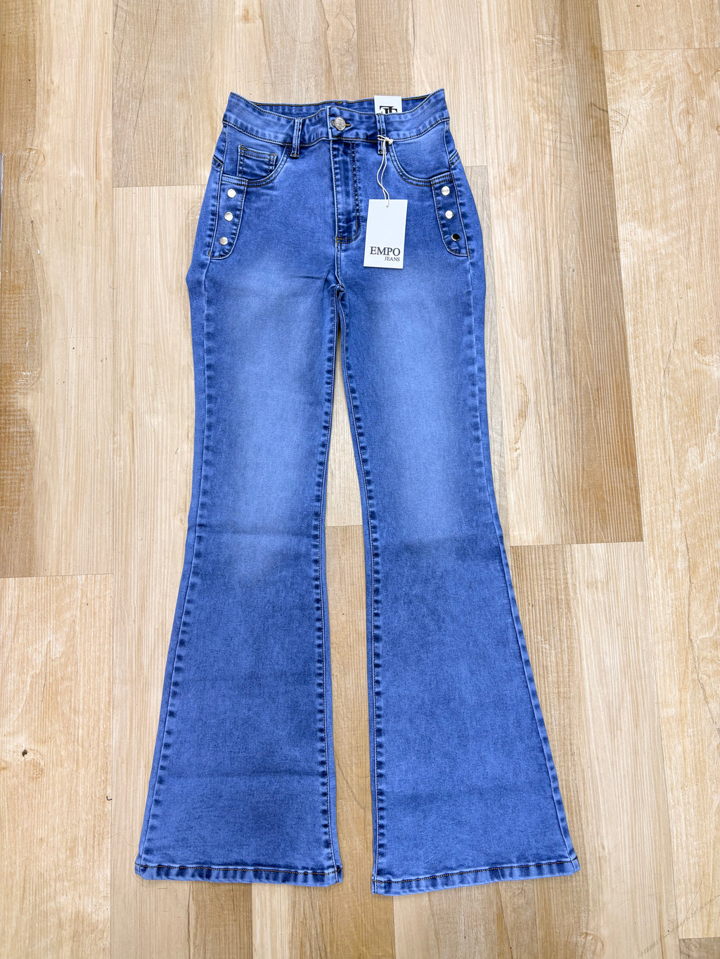 Flared Tachas Diva Celeste