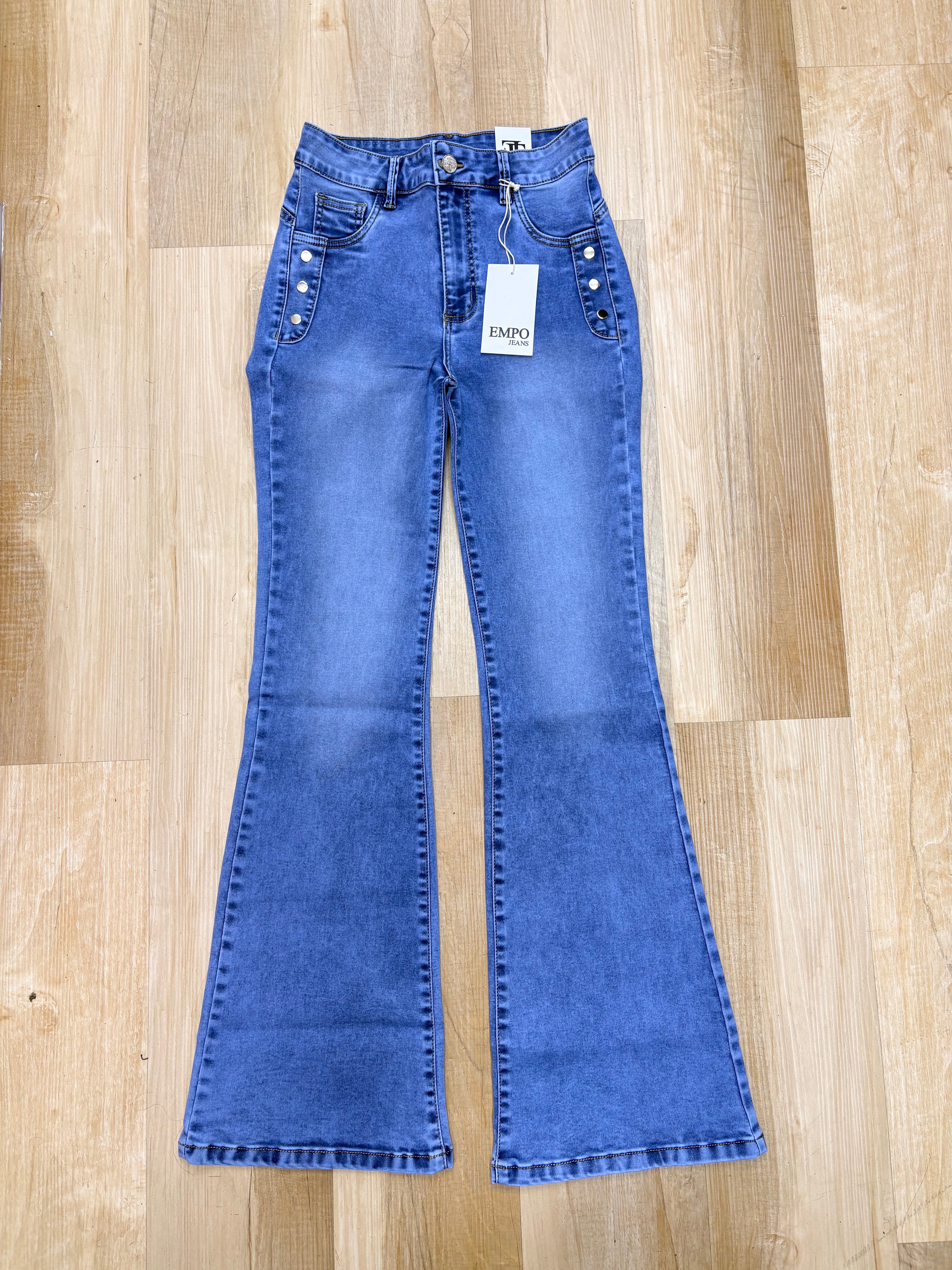 Flared Tachas Diva Celeste