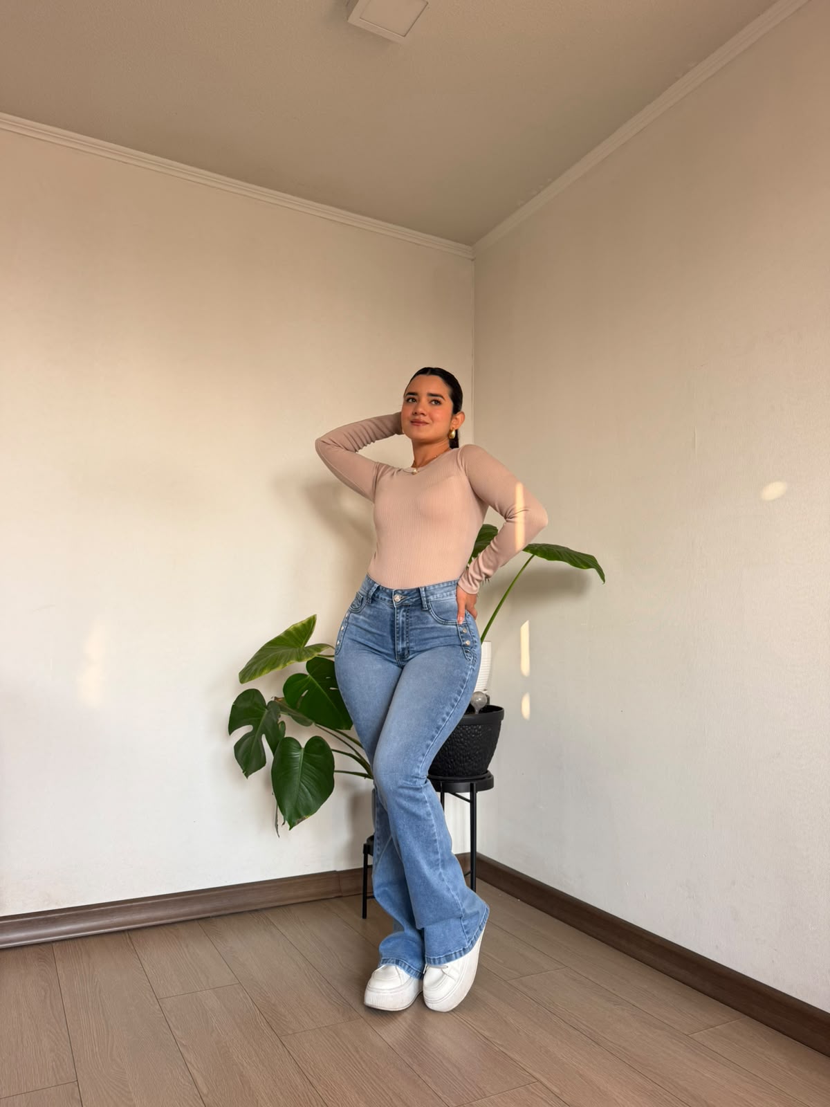 Flared Tachas Diva Celeste
