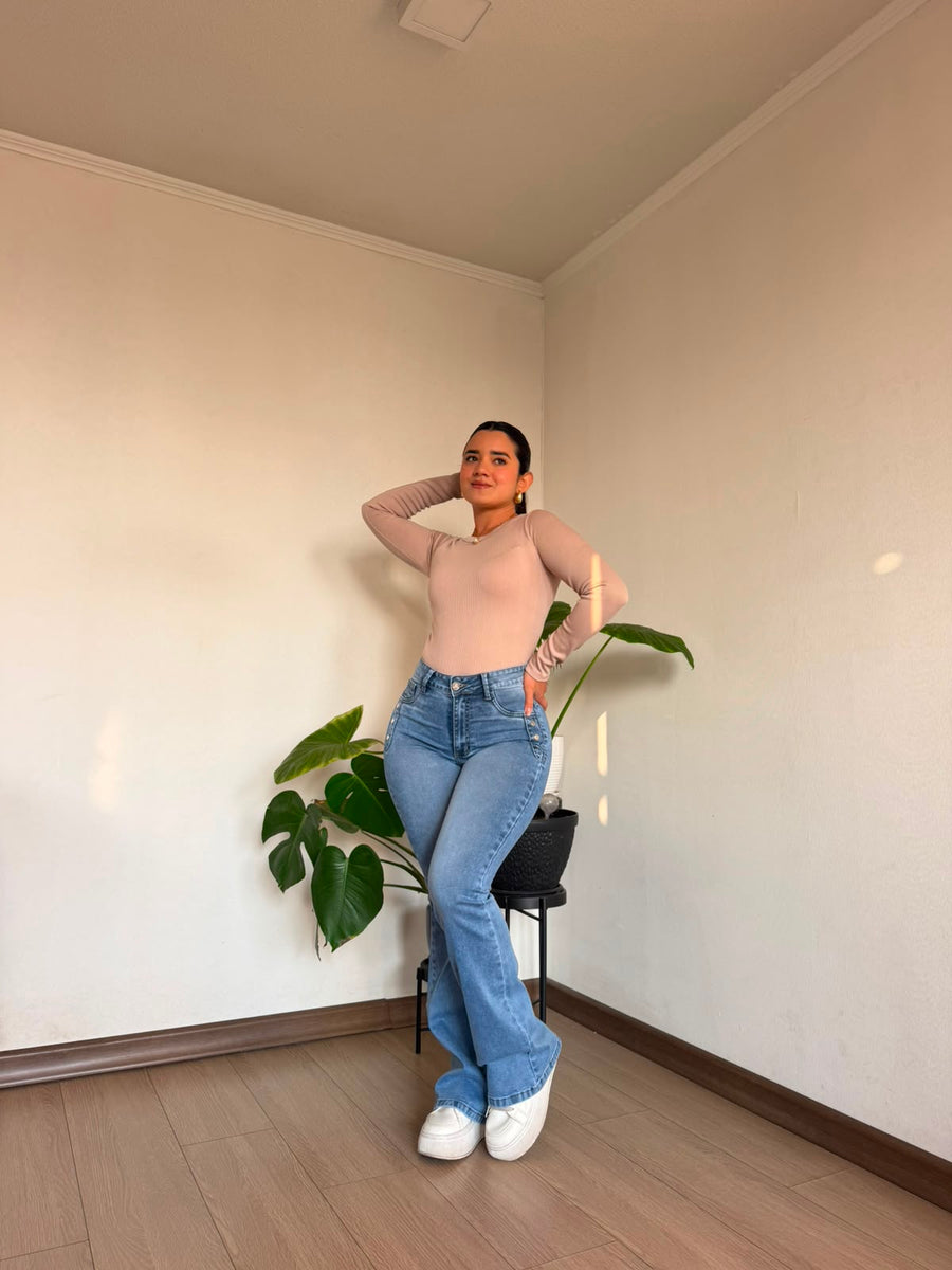 Flared Tachas Diva Celeste